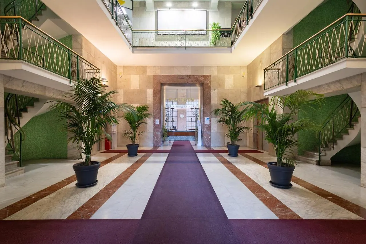 Residenze Chamur- Grattacielo Παλέρμο 0*,